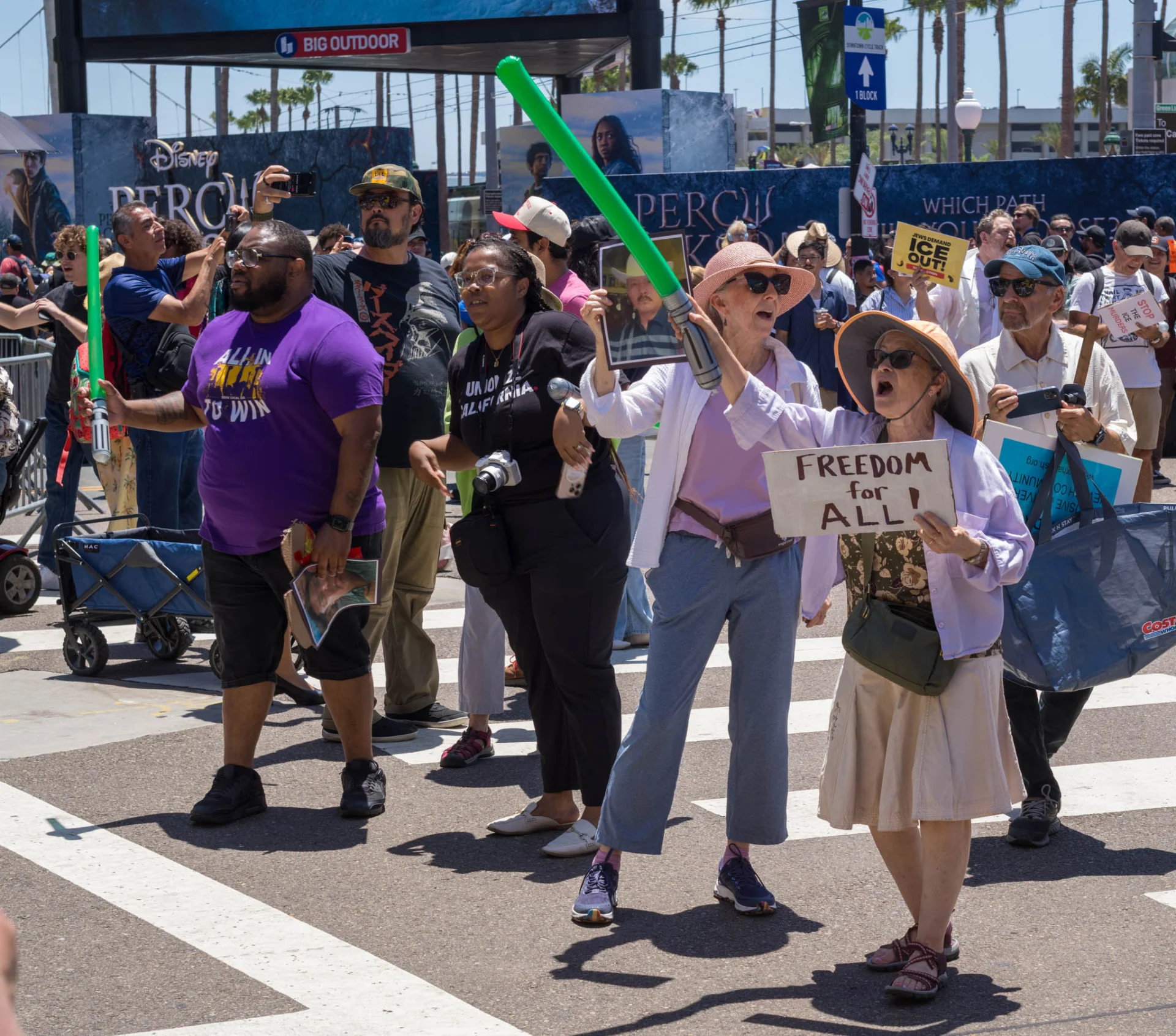 L1001185.webp