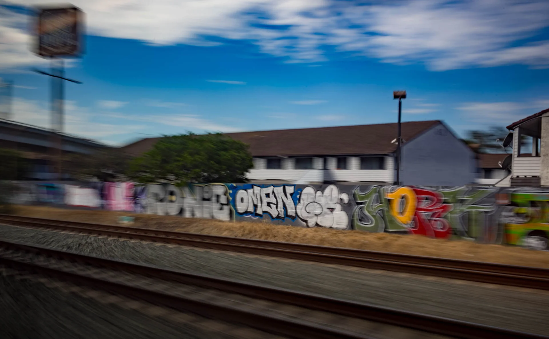 L1003447.webp