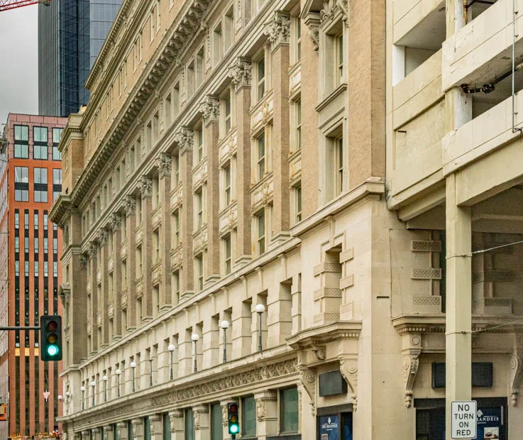 L1004058.webp