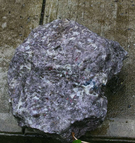 lepidolite.jpg