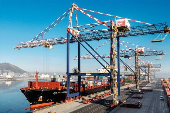 liebherr-ship-to-shore-container-crane-capetown_img_560x375.jpg