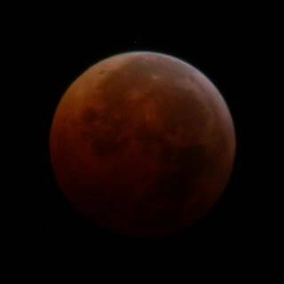 LunarEclipse_2010Dec21_Total01.jpg