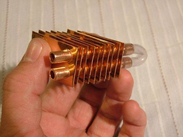 Make-a-removable-laptop-water-cooler-And-other-co.jpg