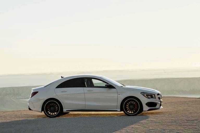 mercedes-benz-cla-c117-45-amg-2013-379557.jpg