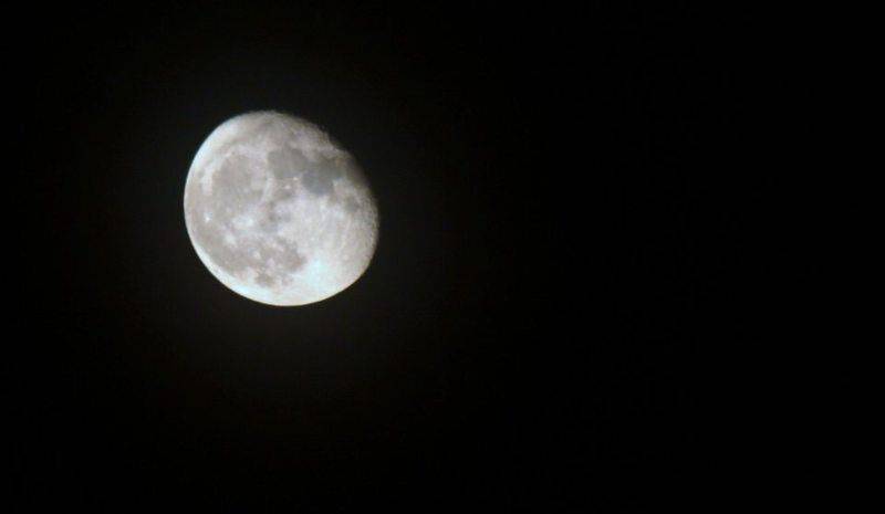 moon.JPG