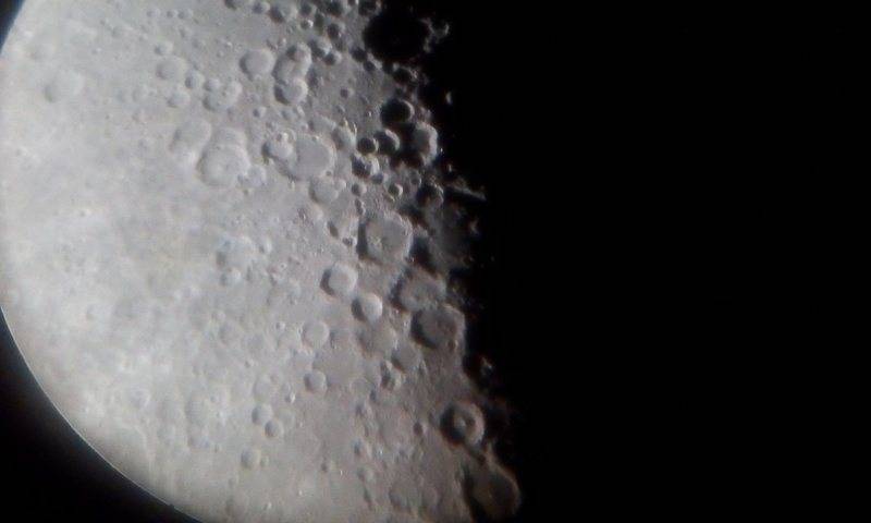 moon2.jpg