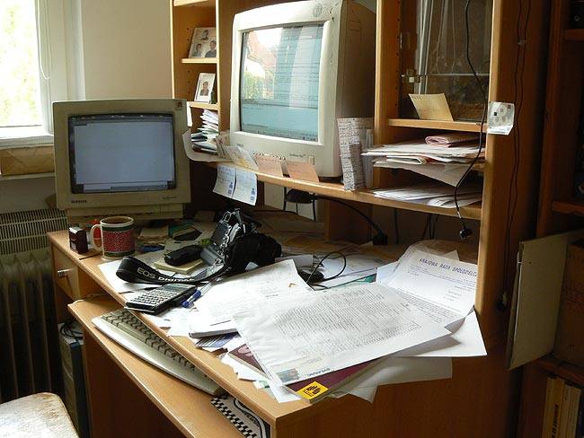 my_desk.jpg