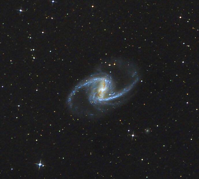 Nam NGC1365 18.9.23 27x300 ISO800Siril_lzn.jpg