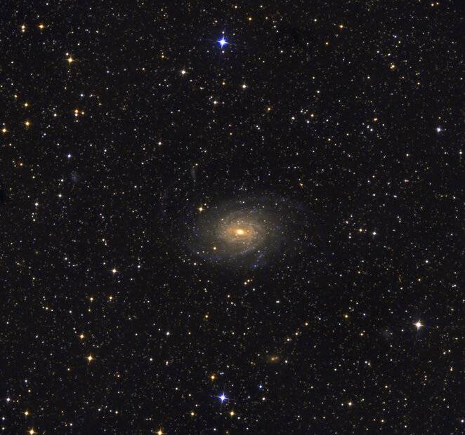 Nam NGC6744 Pavo 13.9.23 24x300 ISO400Sirl_lzn-1.jpg