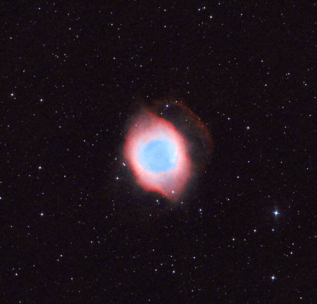 Nam NGC7293 17.9.23 24x300 ISO800 L-ExtremeSiril_lzn-1.jpg