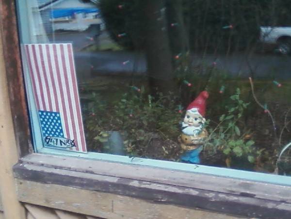pf.2013.01.05.oms.patriot.indoor.garden.guard.gnome.jpg