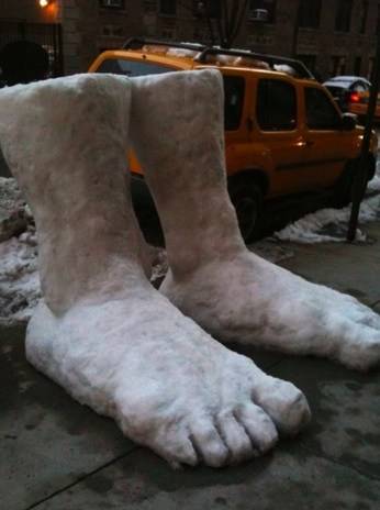 pf2feetofsnow.jpg