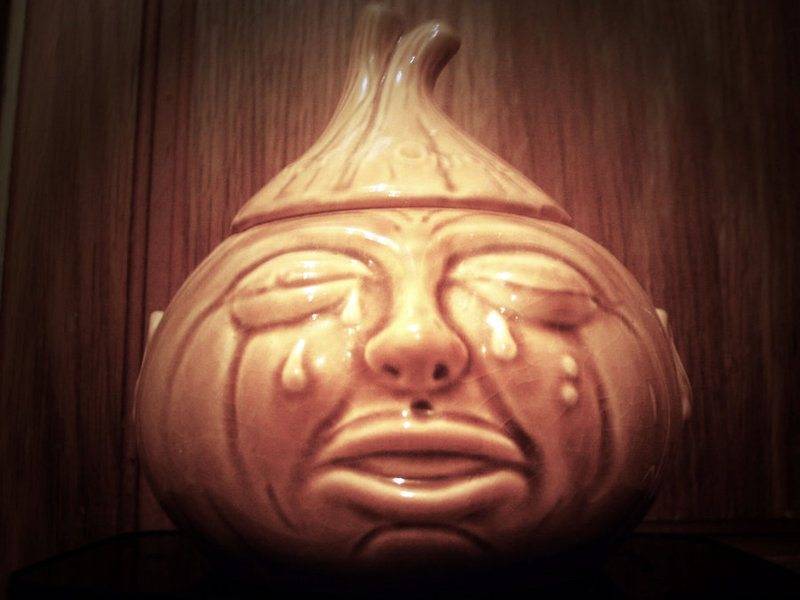 sad_onion_by_naomi_cara-d360kbj.jpg