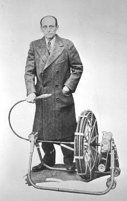 Sam_Blanc_and_Early_Machine.jpg