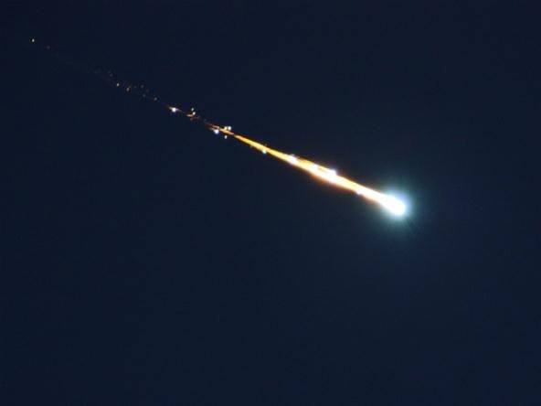 sonic-boom-from-possible-bolide-last-nights-lyrids-meteor-shower.w654.jpg
