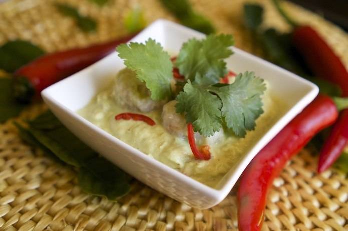 thai-green-curry-of-prawn-dumplings-with-eggplant.jpg