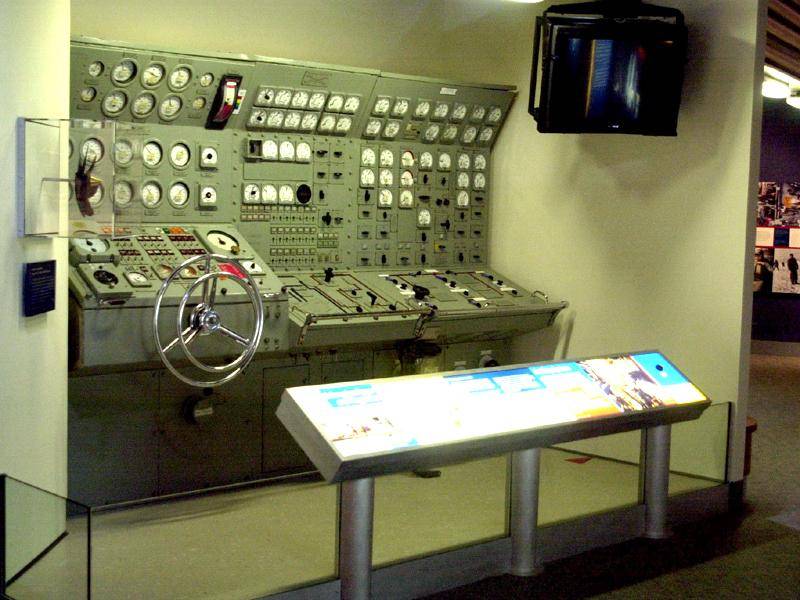 top.secret.nuclear.submarine.stuff.jpg