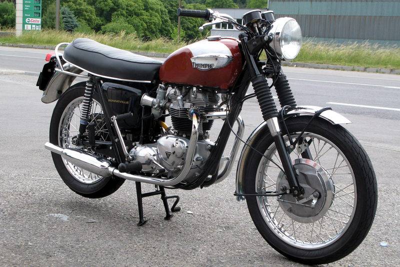 Triumph_Bonneville_IMG_2734.jpg