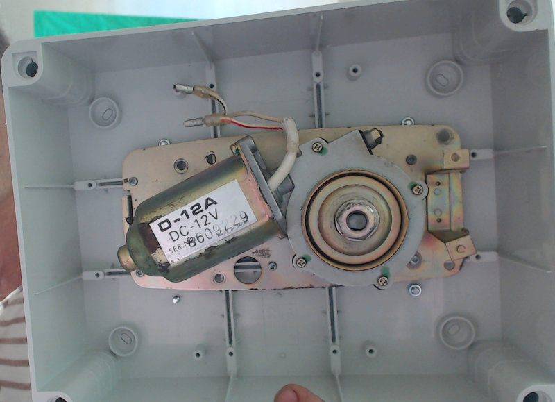 turntable-fitted-motor.jpg