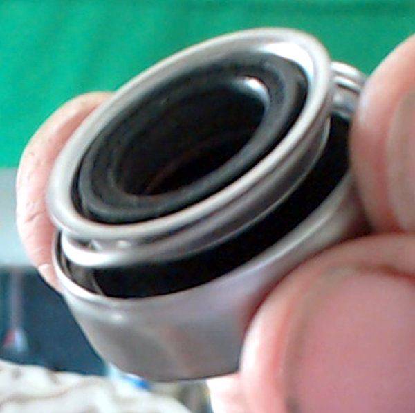 turntable-internal-drive-shaft-seal.jpg