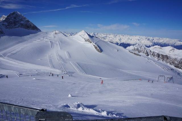 tux_glacier.jpg