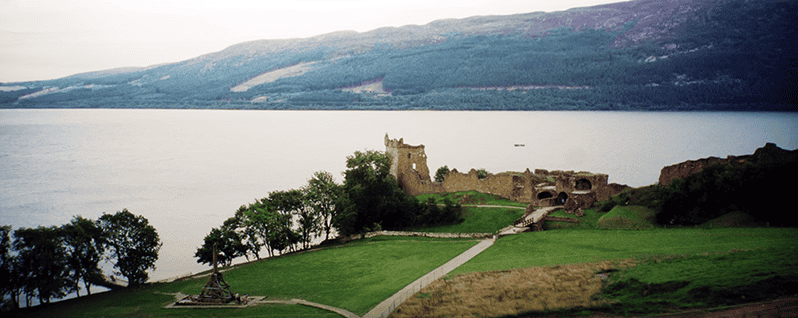Urquhart Castle (13th to 16th centuries) (01c) (LR, PS).png