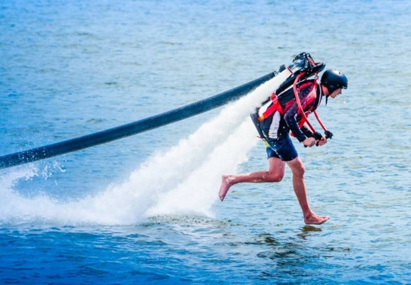 Water jet pack.jpg