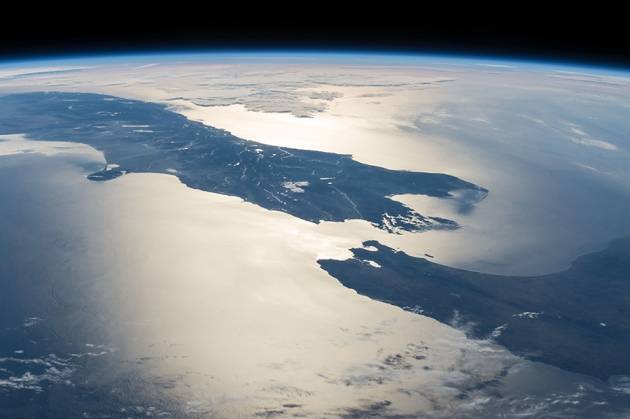 WEB_zealand_iss042e178671_lrg.jpg