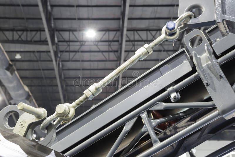y-cable-screw-background-metal-equipment-141625476.jpg