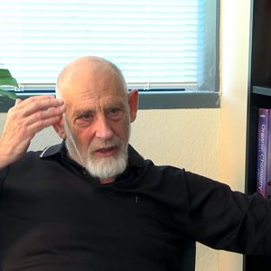 Leonard Susskind - Why does mathematics work?