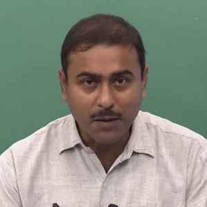 Basics of Fluorsence Spectroscopy by Prof. Pratik Sen (NPTEL):- Lecture: 5